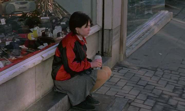 Кадр из фильма Розетта / Rosetta (1999)