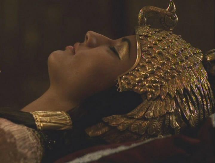 Кадр из фильма Клеопатра / Cleopatra (1999)