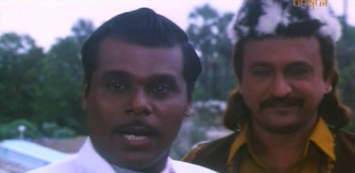 Кадр из фильма След шакала / Trishakti (1999)
