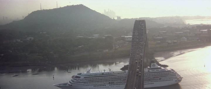 Кадр из фильма Портной из Панамы / The Tailor of Panama (2001)