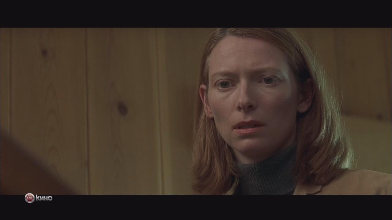 Кадр из фильма На самом дне / The Deep End (2001)