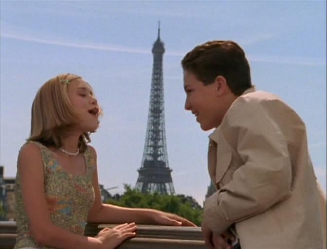 Кадр из фильма Паспорт в Париж / Passport to Paris (1999)