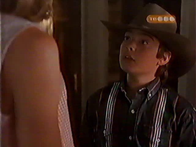 Кадр из фильма Каникулы на ранчо / Horse Sense (1999)