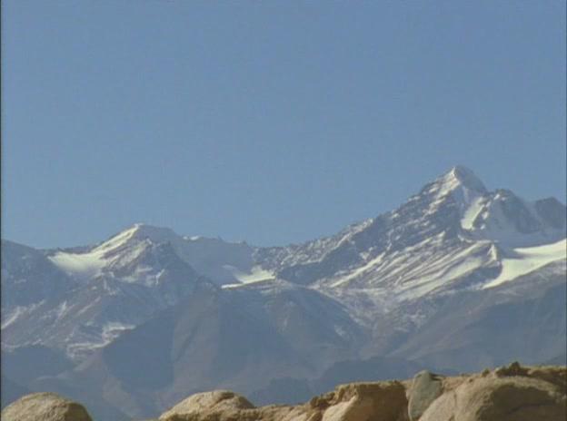 Кадр из фильма National Geographic: Затерянное королевство Тибета / Treasure Seekers: Tibet's Hidden Kingdom (2000)