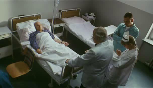 Кадр из фильма Жизнь как смертельная болезнь, передающаяся половым путем / Zycie jako smiertelna choroba przenoszona droga plciowa (2000)