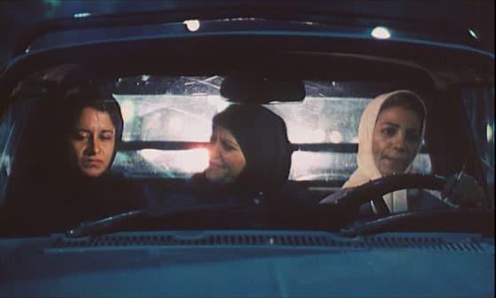 Кадр из фильма Круг / Dayereh / The Circle (2000)