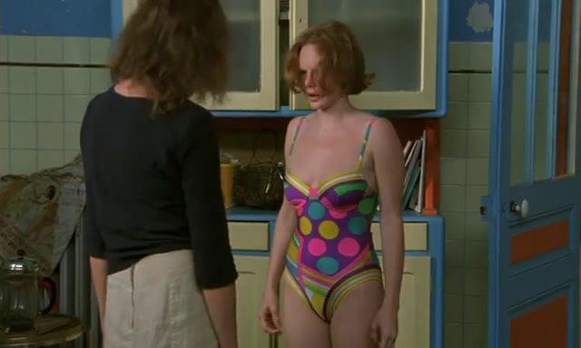 Кадр из фильма Девушки не умеют плавать / Les filles ne savent pas nager (2000)