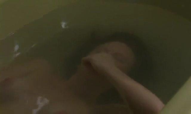 Кадр из фильма Девушки не умеют плавать / Les filles ne savent pas nager (2000)
