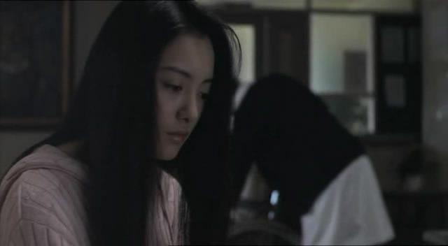 Кадр из фильма Звонок 0: Рождение / Ringu 0: Bâsudei (2000)