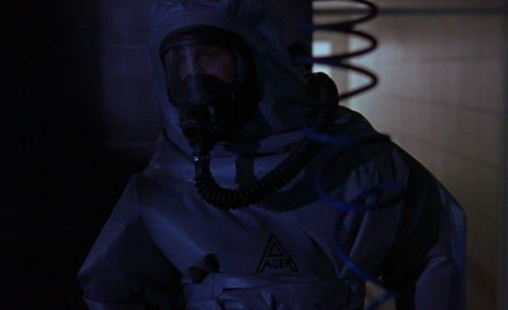 Кадр из фильма Зараженный / Contaminated Man (2000)