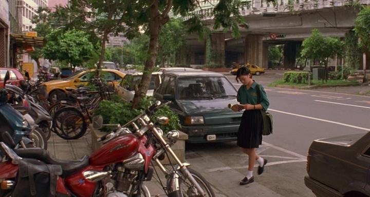 Кадр из фильма Один и два / Yi yi (2000)