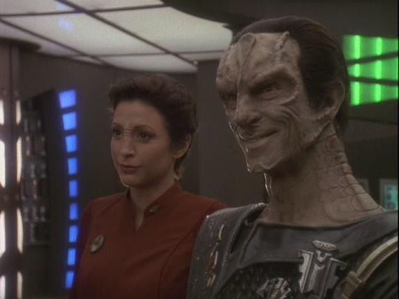 Кадр из фильма Звездный путь: Дальний космос 9 / Star Trek: Deep Space Nine (1993)