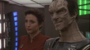Кадры из фильма Звездный путь: Дальний космос 9 / Star Trek: Deep Space Nine (1993)