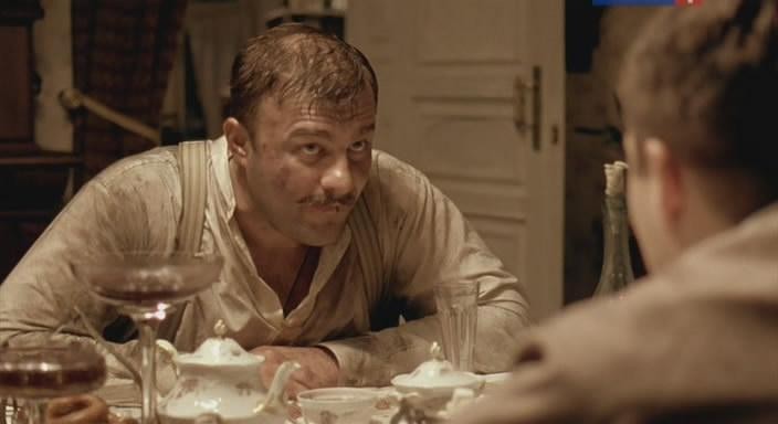 Кадр из фильма Белая гвардия (2012)