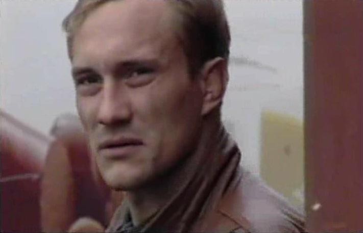 Кадр из фильма Русский транзит (1994)