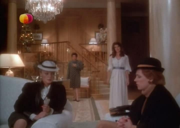 Кадр из фильма Кружева / Lace (1984)