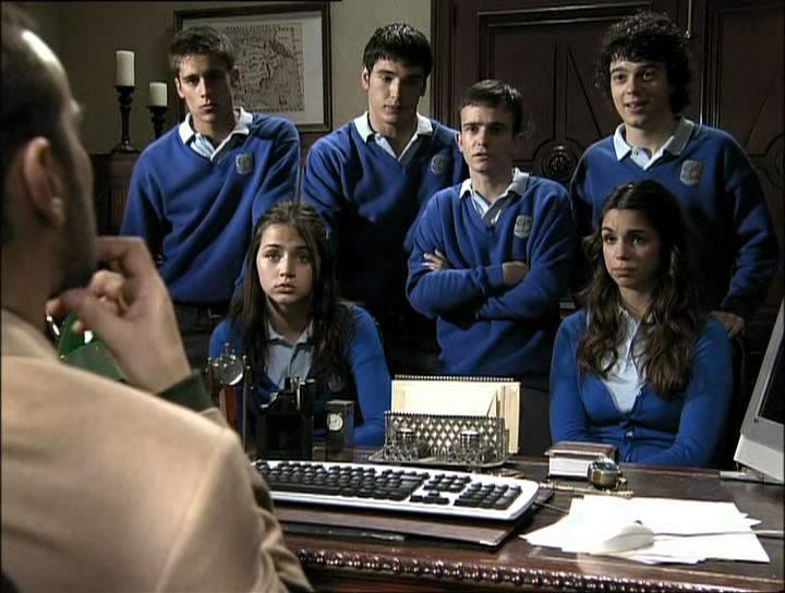 Закрытая школа в качестве. El internado сериал. Черная Лагуна. Сериал интернат черная Лагуна. El internado» («чёрная Лагуна».