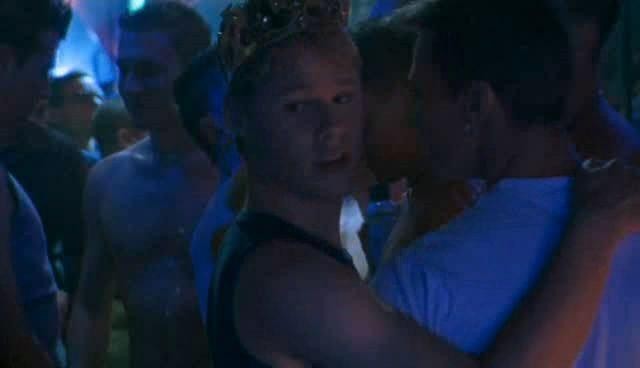 Кадр из фильма Близкие друзья / Queer as Folk (2000)