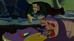 Кадры из фильма Элвин и бурундуки встречают Франкенштейна / Alvin and the Chipmunks Meet Frankenstein (1999)