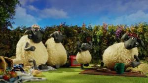 Кадры из фильма Барашек Шон: Фермерский бедлам / Shaun the sheep: The farmer's llamas (2015)