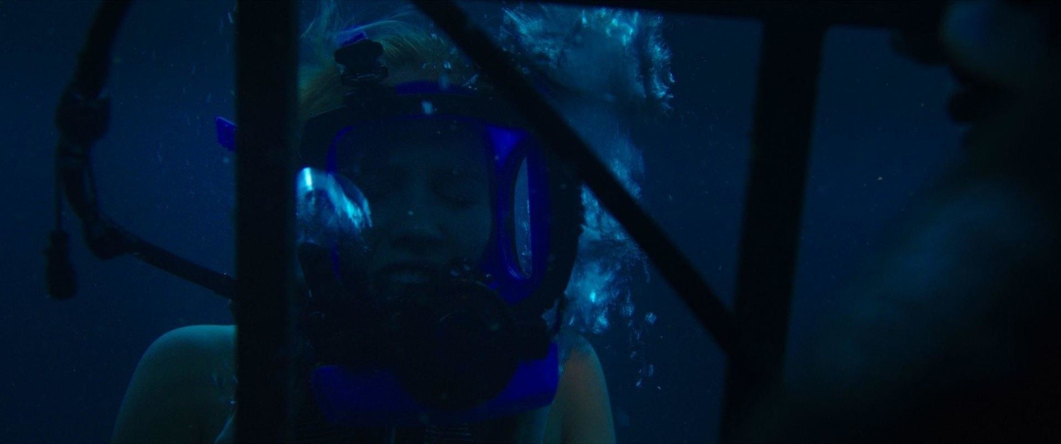 Кадр из фильма Синяя бездна 2 / 47 Meters Down: Uncaged (2019)