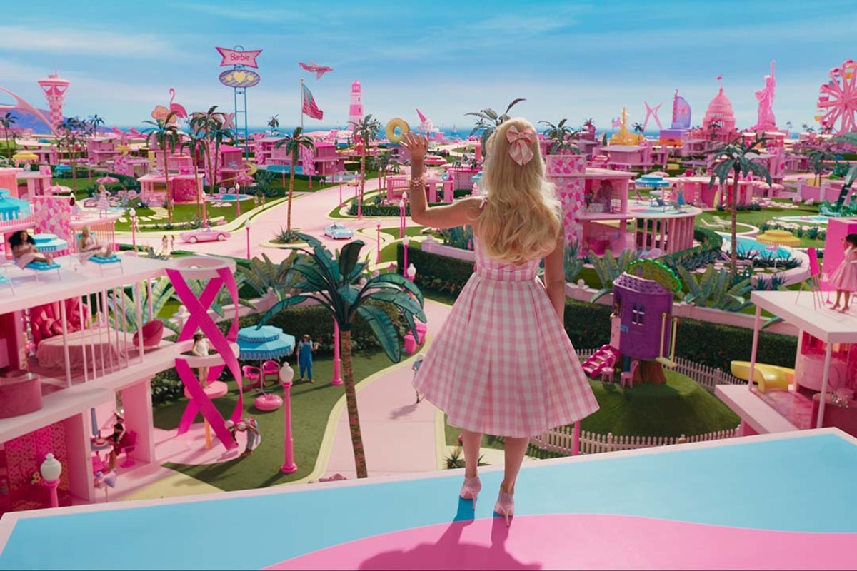 Кадр из фильма Барби / Barbie (2023)